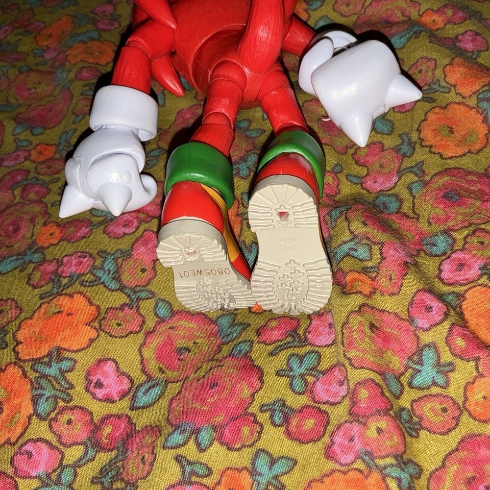 JAKKS Pacific Sonic the Hedgehog 3 Movie Knuckles Action Figure 5-Inch - Picture 3 of 3